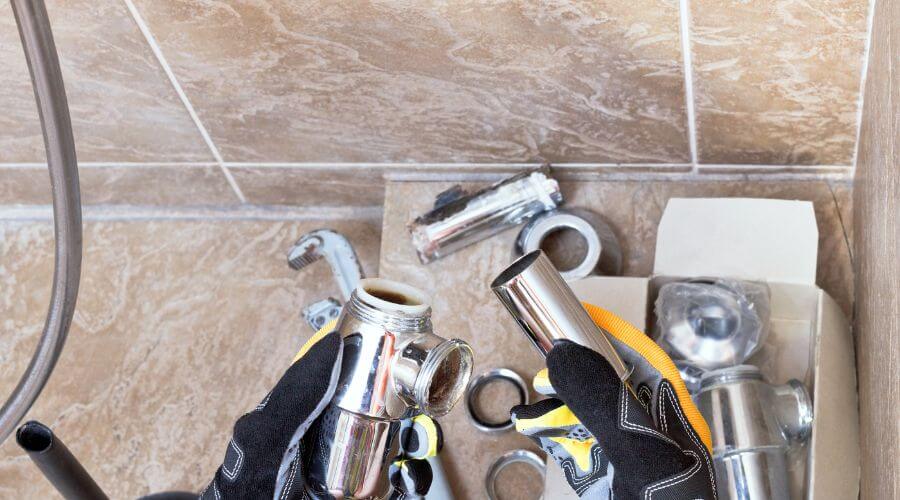 Professional gutter cleaning in Lakewood, PA